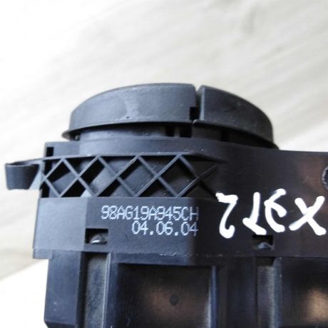 knopka-upravleniia-kondicionerom-podogrevom-stekla-ford-focus-1-rest-art-31277-big-1