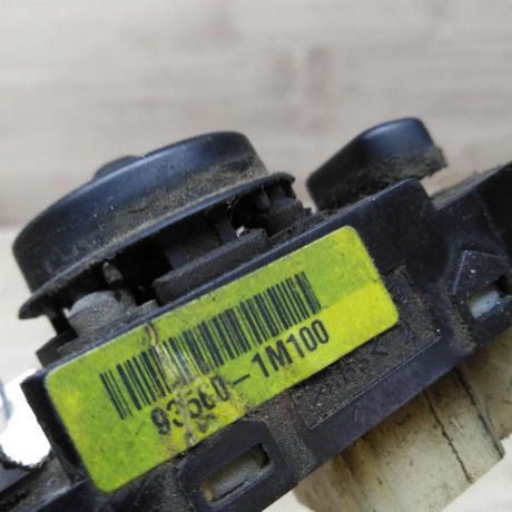 blok-upravleniia-zerkalami-dzoistik-kia-cerato-2-art-31930-big-1