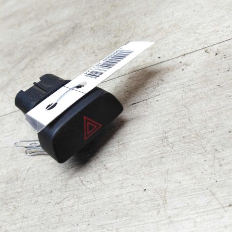 knopka-avariinoi-ostanovki-avariika-ford-focus-2-do-rest-art-32197-big-0