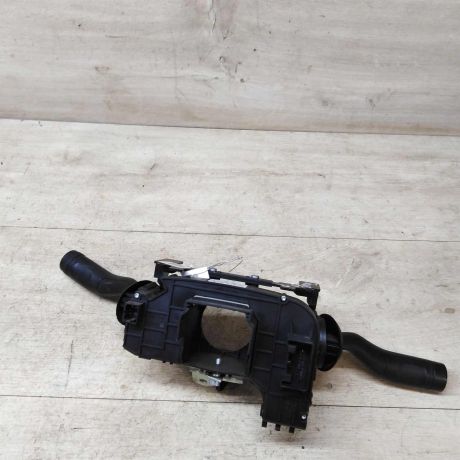 podrulevoi-perekliucatel-volkswagen-touareg-rest-art-33054-big-2