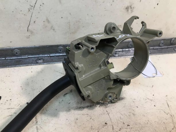 perekliucatel-podrulevoi-sveta-povorotnikov-levaia-cast-mercedes-w203-do-rest-art-33607-big-3