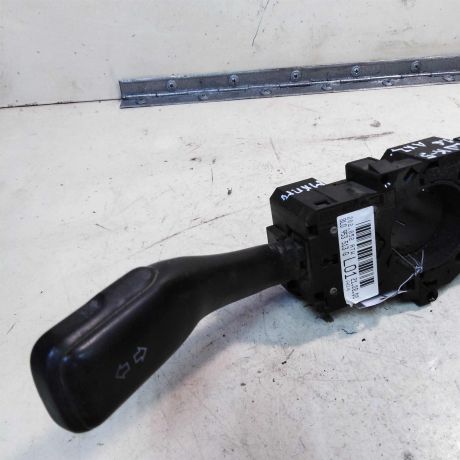 perekliucatel-podrulevoi-sveta-povorotnikov-dvornikov-skoda-octavia-tour-16-akl-art-34458-big-1