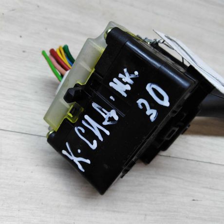 podrulevoi-perekliucatel-dvornikov-pravaia-cast-kia-ceed-art-35578-big-2