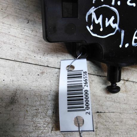 perekliucatel-podrulevoi-sveta-povorotnikov-dvornikov-ford-focus-2-do-rest-art-38227-big-1