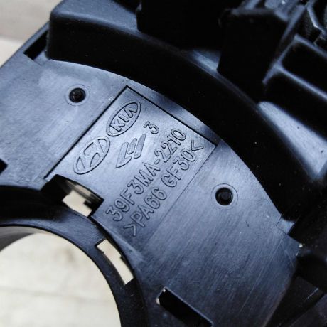 perekliucatel-podrulevoi-v-sbore-hyundai-solaris-art-40177-big-1