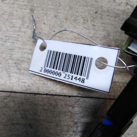 perekliucatel-stekloocistitelei-volkswagen-golf-plus-05gv-art-40709-big-3