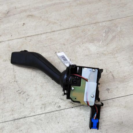 perekliucatel-povorotov-podrulevoi-volkswagen-golf-plus-05gv-art-40773-big-3