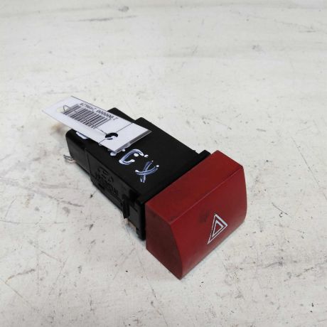 knopka-avariinoi-signalizacii-hyundai-elantra-iii-xd-2-do-rest-art-41425-big-0