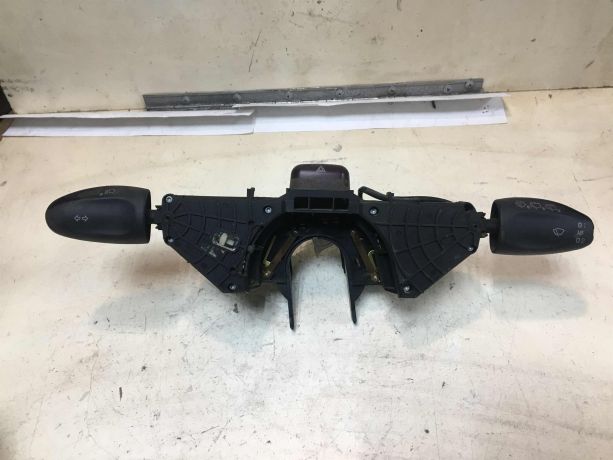 perekliucatel-podrulevoi-v-sbore-volkswagen-sharan-do-rest-art-41728-big-0