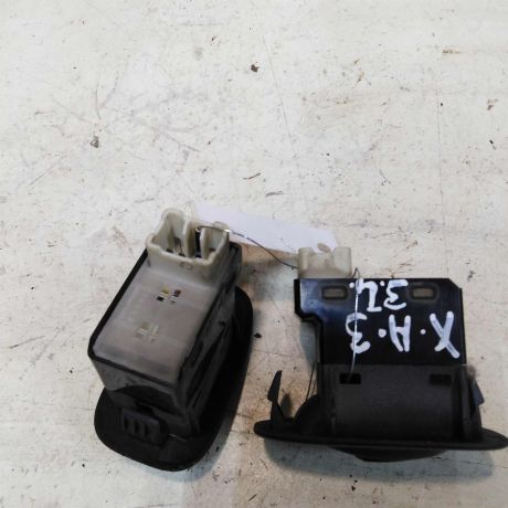 knopka-steklopodieemnika-zadniaia-hyundai-accent-ii-art-41779-big-2