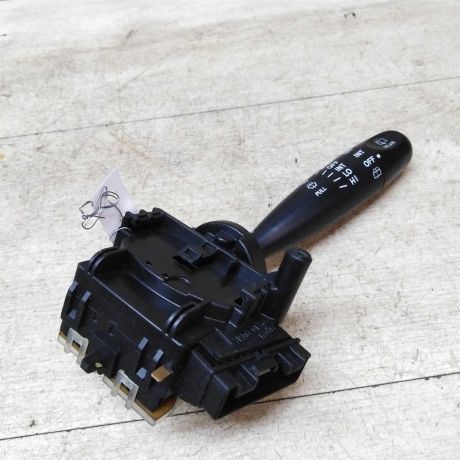 perekliucatel-stekloocistitelei-toyota-rav4-ii-xa20-art-42102-big-3