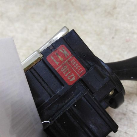 perekliucatel-stekloocistitelei-toyota-rav4-ii-xa20-art-42102-big-1