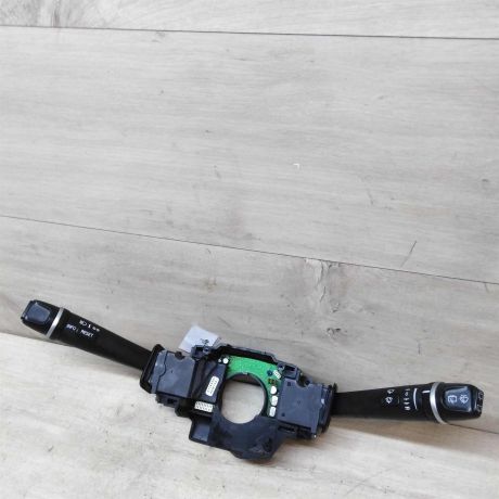 podrulevoi-perekliucatel-v-sbore-volvo-xc90-rest-art-43189-big-0