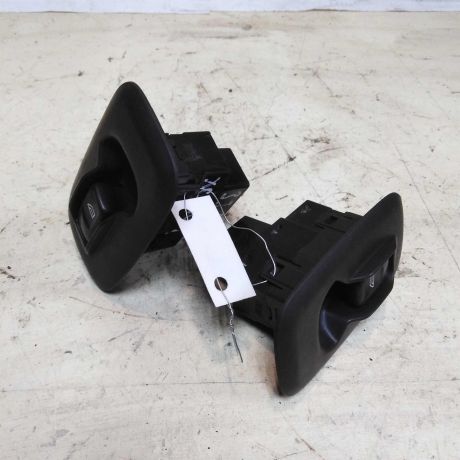 knopka-steklopodieemnika-volvo-xc90-rest-art-43517-big-0