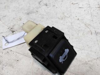 knopka-otkryvanie-bagaznika-mazda-6-sedan-art-43760