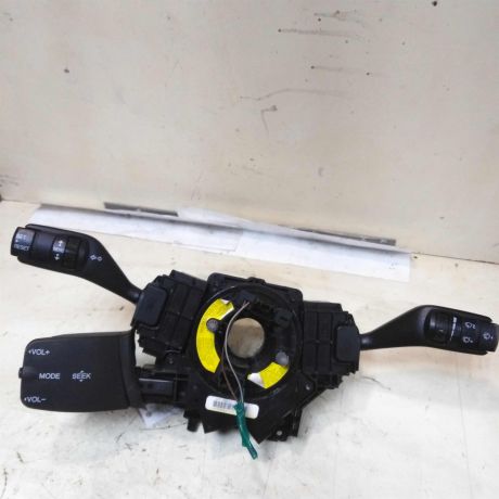 perekliucatel-podrulevoi-v-sbore-ford-focus-2-rest-art-43892-big-0