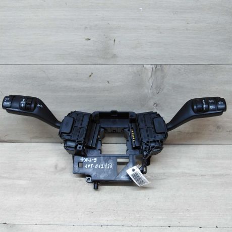 perekliucatel-podrulevoi-v-sbore-ford-focus-2-do-rest-art-45891-big-0