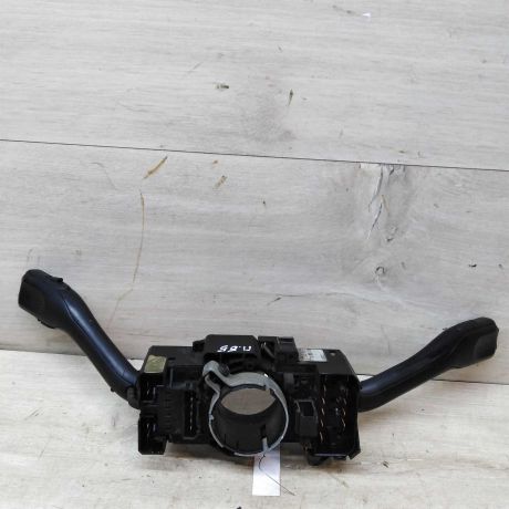 podrulevoi-perekliucatel-v-sbore-volkswagen-passat-b5-art-46099-big-0