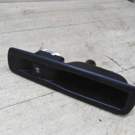 knopka-steklopodieemnika-zadniaia-levaia-renault-megane-iii-art-46191-big-0