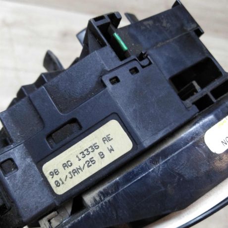 perekliucatel-povorotom-podrulevoi-ford-focus-1-art-46341-big-5