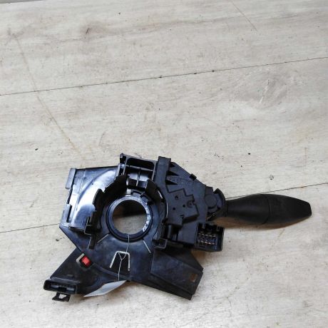 perekliucatel-povorotom-podrulevoi-ford-focus-1-art-46341-big-1