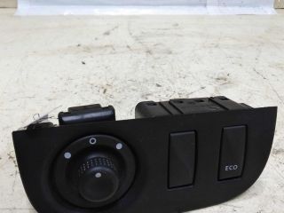 perekliucatel-regulirovki-zerkal-renault-sandero-ii-stepway-15gv-art-46655