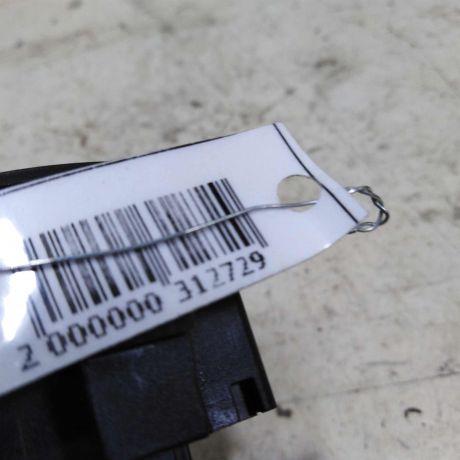 knopka-avariinoi-signalizacii-renault-sandero-ii-stepway-15gv-art-46689-big-3