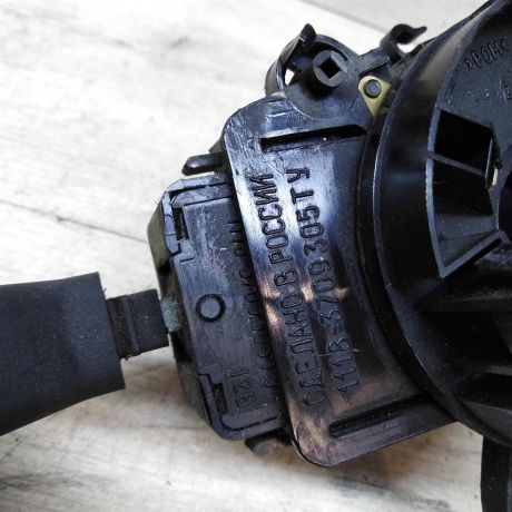 podrulevoi-perekliucatel-chevrolet-niva-07gv-art-48855-big-2