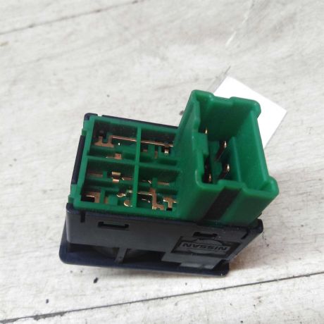 perekliucatel-regulirovki-zerkal-nissan-primera-p12-art-50456-big-2