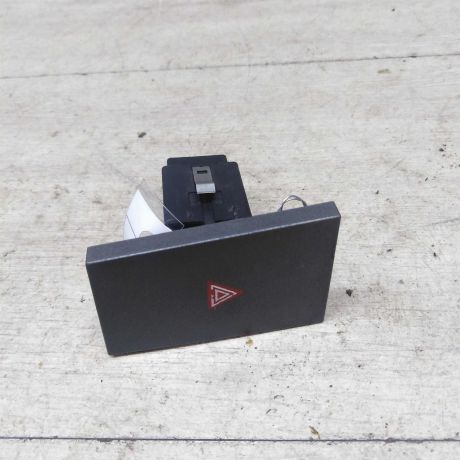 knopka-avariinoi-signalizacii-opel-vectra-c-rest-art-50507-big-0