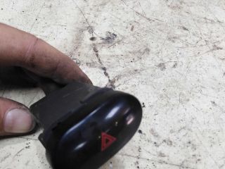 knopka-avariinoi-ostanovki-daewoo-nexia-15i-2006gv-art-51012