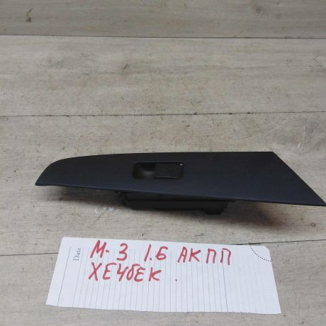 knopka-steklopodieemnika-zadniaia-levaia-mazda-3-bk-xetcbek-art-51158-big-0