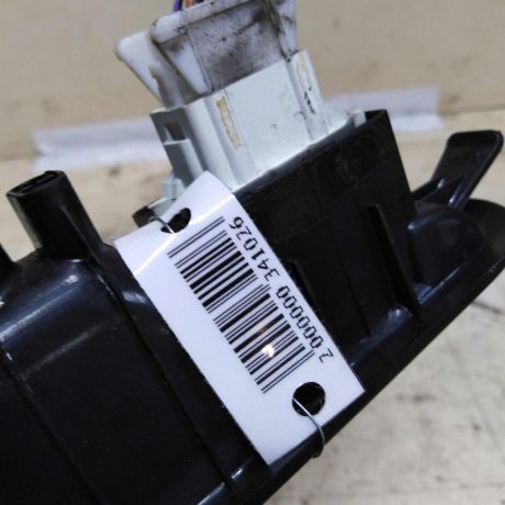 knopka-steklopodieemnika-zadniaia-pravaia-renault-scenic-2-art-52119-big-2