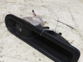 knopka-steklopodieemnika-zadniaia-levaia-renault-scenic-2-art-52144