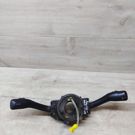 perekliucatel-podrulevoi-v-sbore-skoda-octavia-tour-do-rest-art-52728-big-0