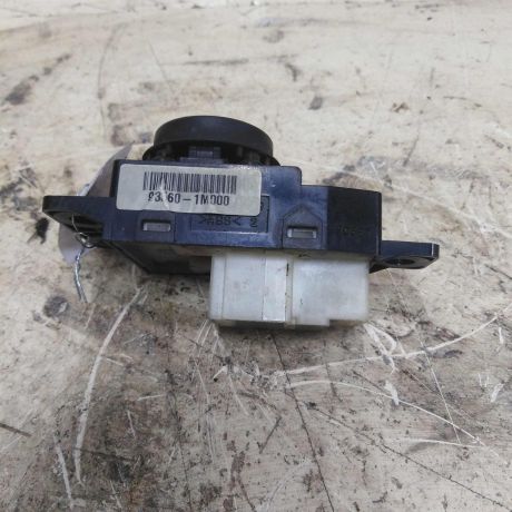 perekliucatel-regulirovki-zerkal-kia-cerato-2-art-53726-big-2