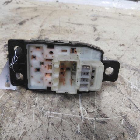 perekliucatel-regulirovki-zerkal-kia-cerato-2-art-53726-big-4