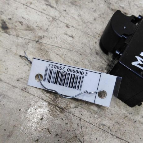 knopka-upravleniia-steklopodieemnikom-mitsubishi-lancer-9-20i-art-54120-big-1