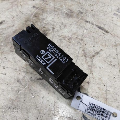 knopka-upravleniia-steklopodieemnikom-mitsubishi-lancer-9-20i-art-54120-big-2