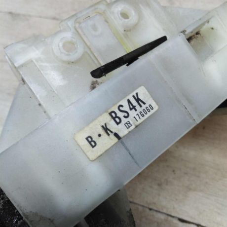 perekliucatel-podrulevoi-mazda-3-bk-sedan-art-54173-big-1