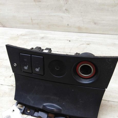 pepelnica-knopki-obogreva-sidenia-mazda-3-bk-sedan-art-54356-big-4
