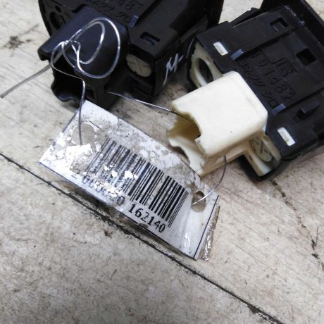 knopka-obogreva-sidenia-2-stuki-mazda-6-gg-art-54625-big-1