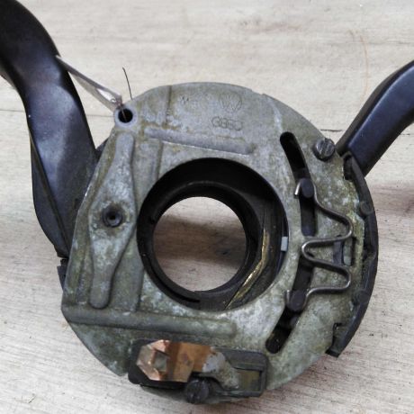 perekliucatel-podrulevoi-v-sbore-volkswagen-golf-2-art-58861-big-4