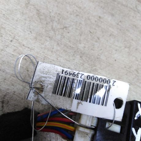 knopka-avariinoi-ostanovki-hyundai-elantra-iii-xd-xetcbek-20i-art-59018-big-2