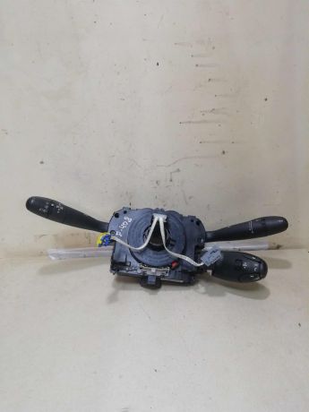 podrulevoi-perekliucatel-v-sbore-peugeot-408-art-59810-big-1