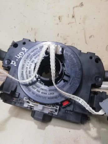 podrulevoi-perekliucatel-v-sbore-peugeot-408-art-59810-big-5