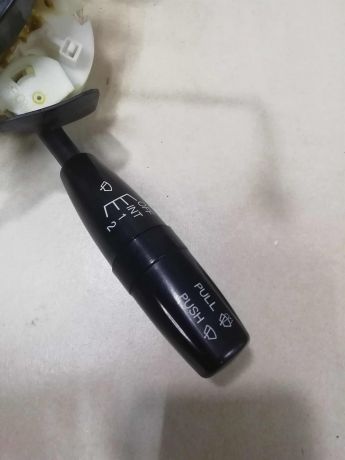 podrulevoi-perekliucatel-v-sbore-sleif-rulia-kia-spectra-art-59891-big-3