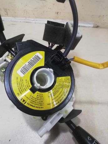 podrulevoi-perekliucatel-v-sbore-sleif-rulia-kia-spectra-art-59891-big-7