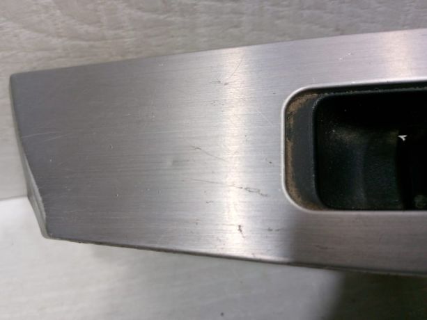 knopka-upravleniia-steklopodieemnikom-zadniaia-pravaia-nissan-murano-i-z50-art-60174-big-6