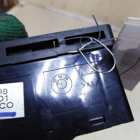 knopka-avariinoi-signalizacii-bmw-e46-kupe-do-rest-art-60188-big-1